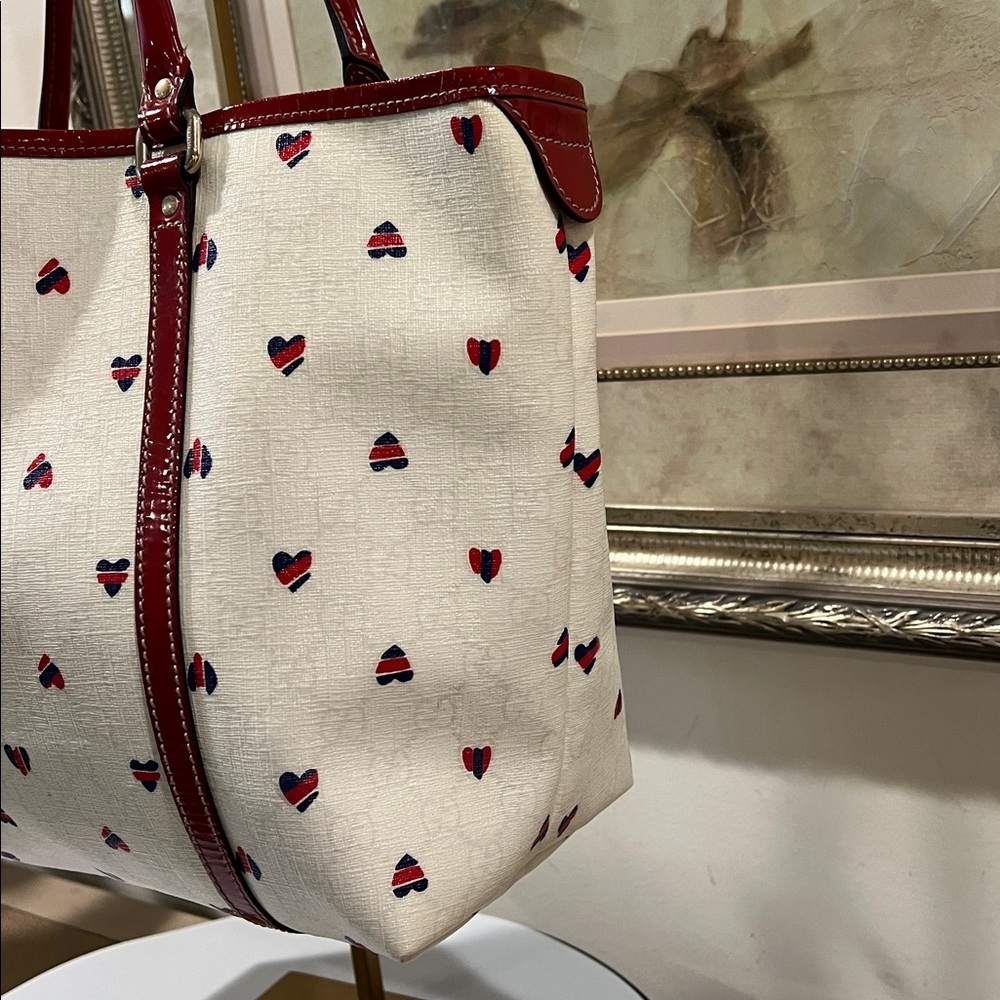 Gucci GG Supreme Heart Print Joy Tote Bag with COA EUC - Picture 5 of 17